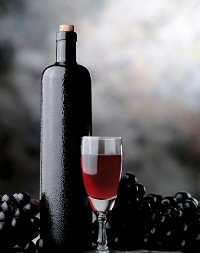 Red wine is a common food that triggers migraines for many of us sufferers.